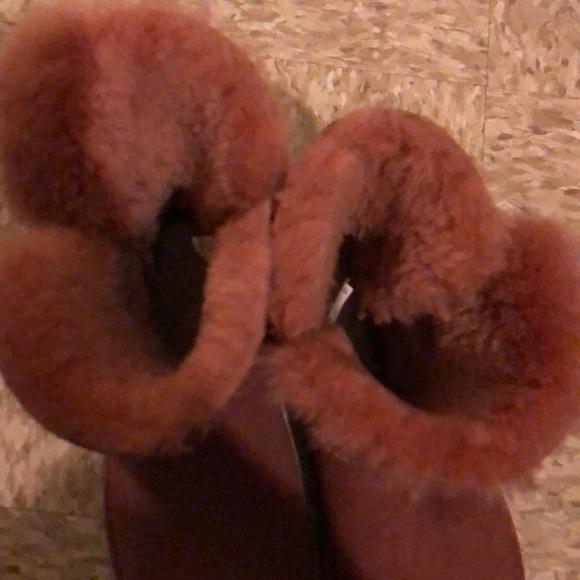 SOLD - Mauve Ugg Boots - Picture 5 of 6